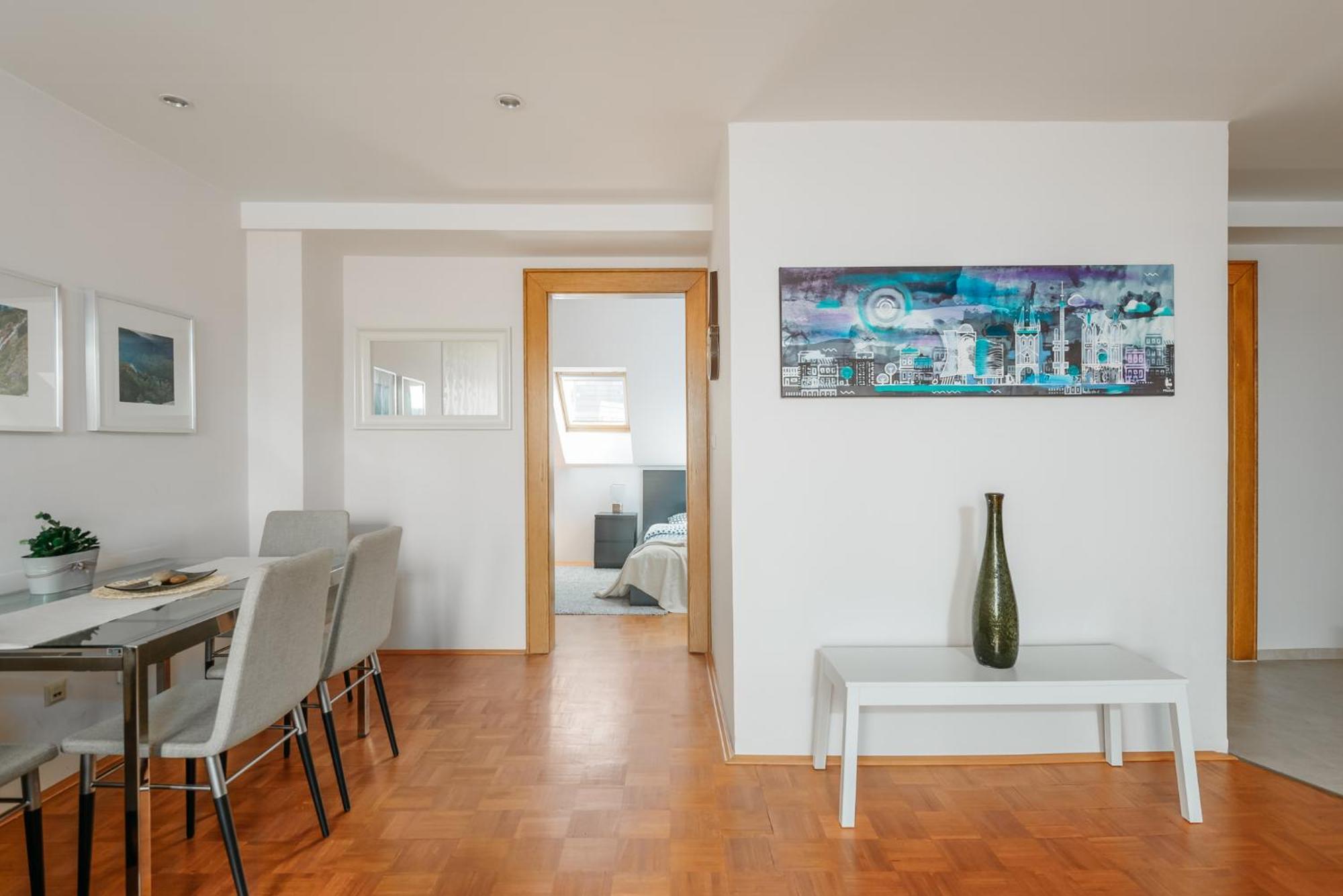 Roy 2 Bdr Apartment With Prague Castle View, Parking & Ac Praga Exterior foto